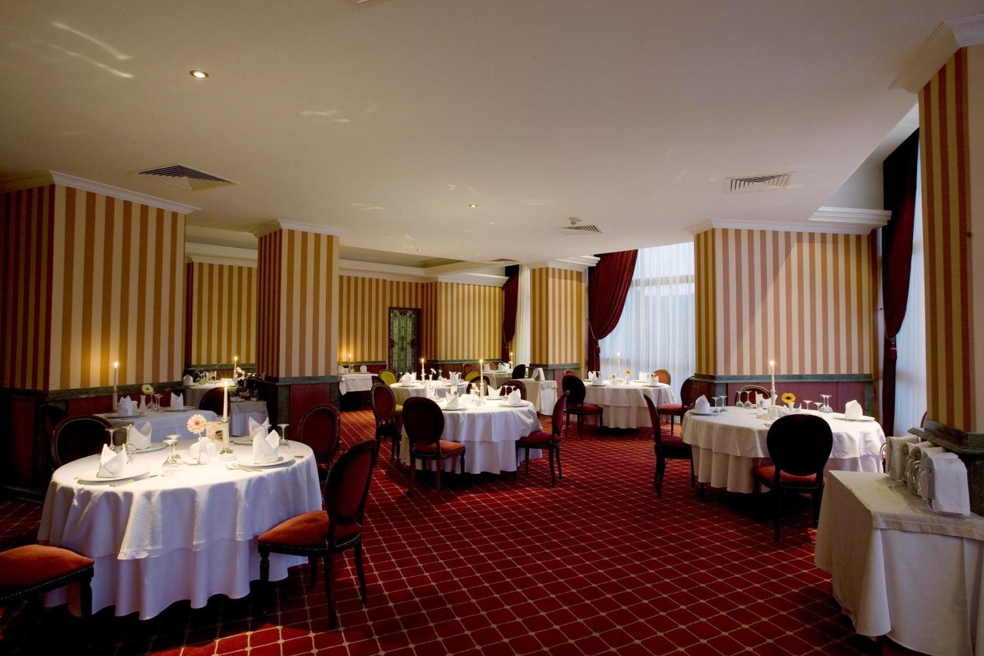 Anemon Grand Manisa Otel Esterno foto