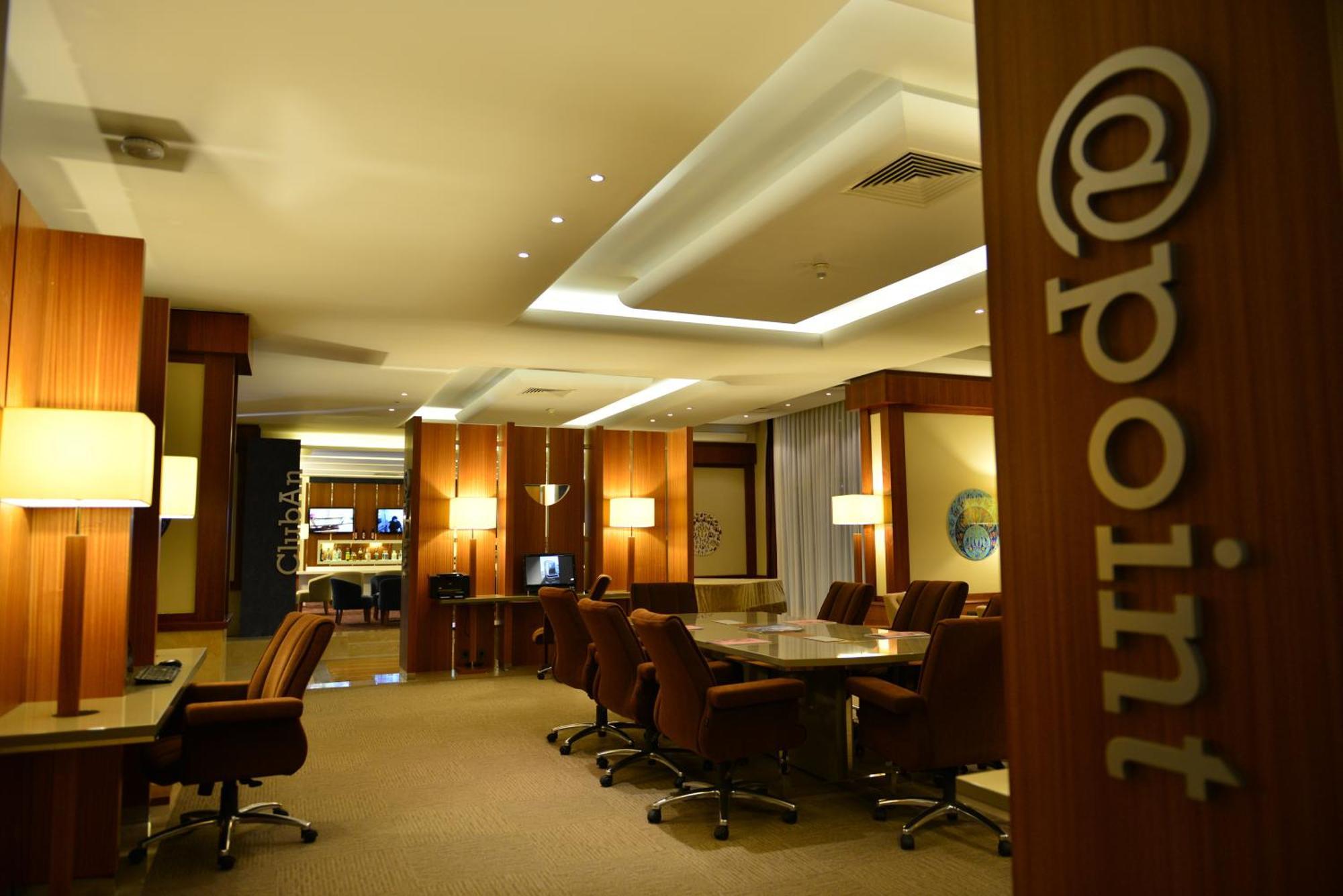 Anemon Grand Manisa Otel Esterno foto