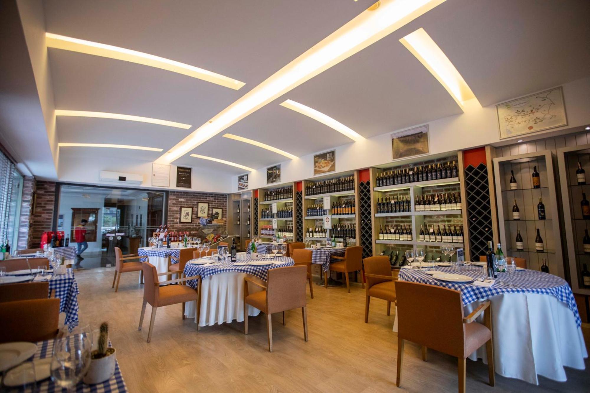 Anemon Grand Manisa Otel Esterno foto